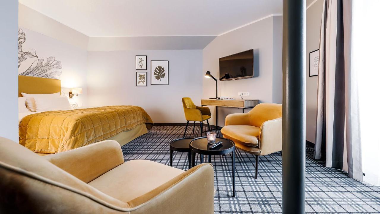 Hotel Ambiente 뷔케부르크 외부 사진