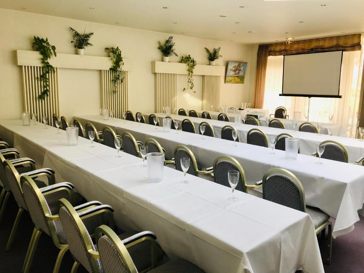 Hotel Ambiente 뷔케부르크 외부 사진